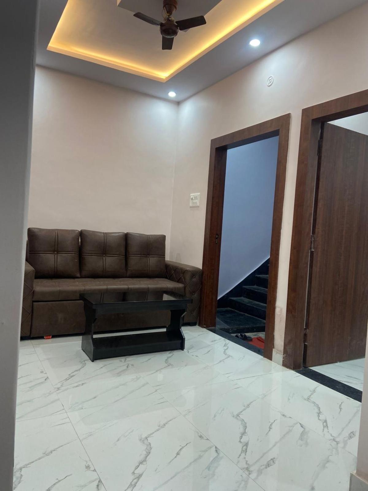 Nirmal Niwas Hotel - Varanasi — Photos 3